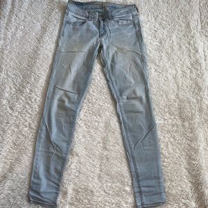 AMERICAN EAGLE light wash jeans